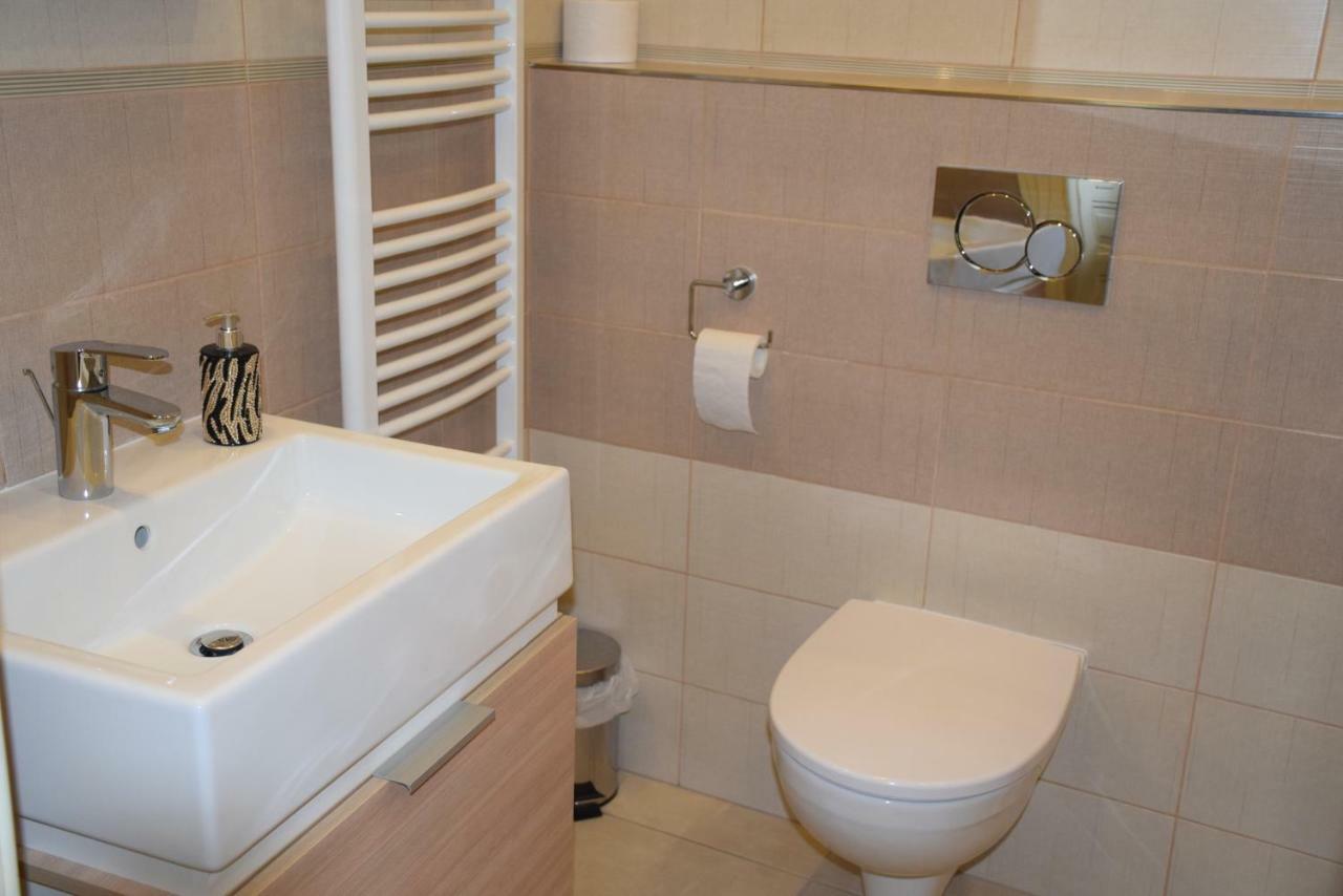 Tiva Downtown Apartments Praga Exterior foto